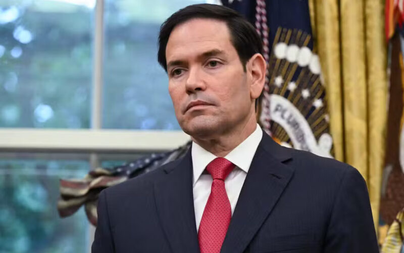 Em meio a bombardeios, Rubio e Lavrov falam sobre Ucrânia