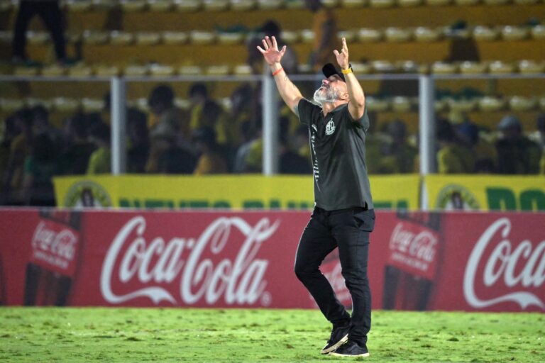 Fluminense perde para Mirassol e vê chance de liderança escapar
