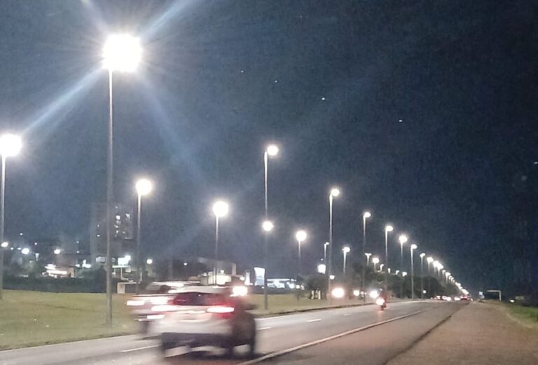 Força-tarefa do GDF leva melhorias na iluminação a Samambaia