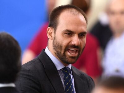PGR pede condenação de Eduardo Bolsonaro por coação no STF