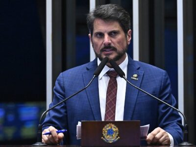 Avante conquista 1º senador da história