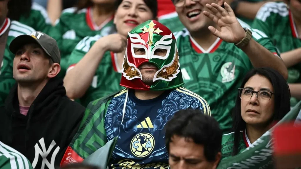 México aposta no Azteca lotado para quebrar jejum de 40 anos