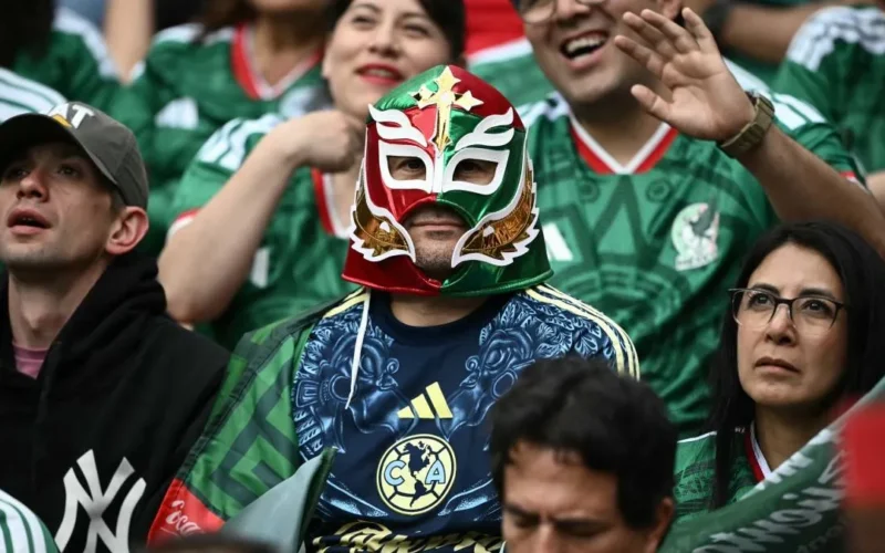 México aposta no Azteca lotado para quebrar jejum de 40 anos