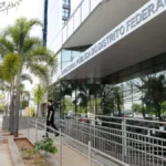 Justiça garante consulta urgente para idosa com câncer cerebral no DF