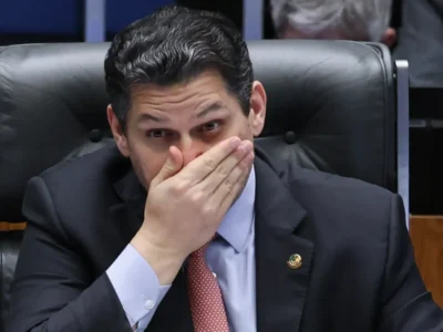 Alcolumbre pauta PEC-bomba dos agentes de saúde na próxima semana