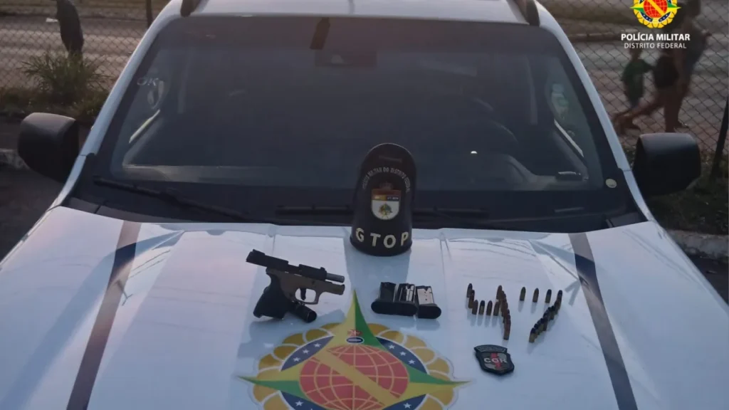 Motorista de app é preso com pistola após ameaçar passageira no DF