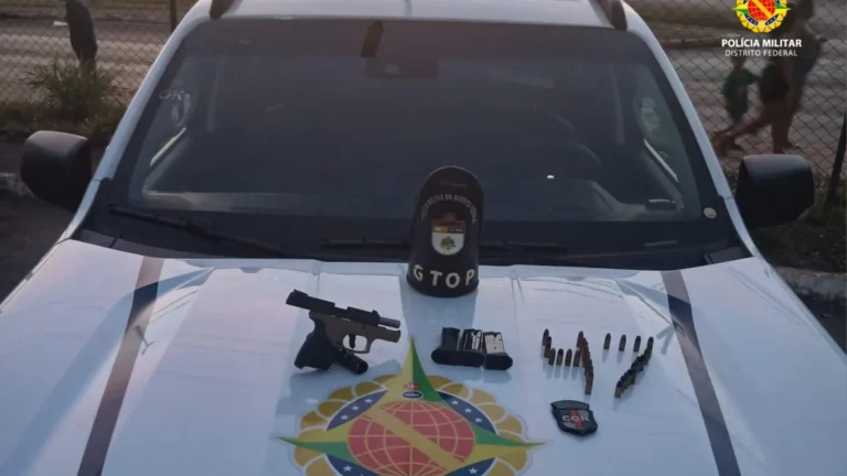 Motorista de app é preso com pistola após ameaçar passageira no DF