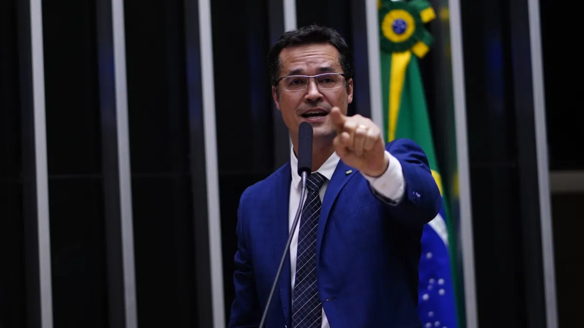 Deltan pode lançar esposa ao Senado se tiver candidatura barrada