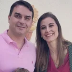 Esposa de Flávio Bolsonaro o defende após acusação de Michelle