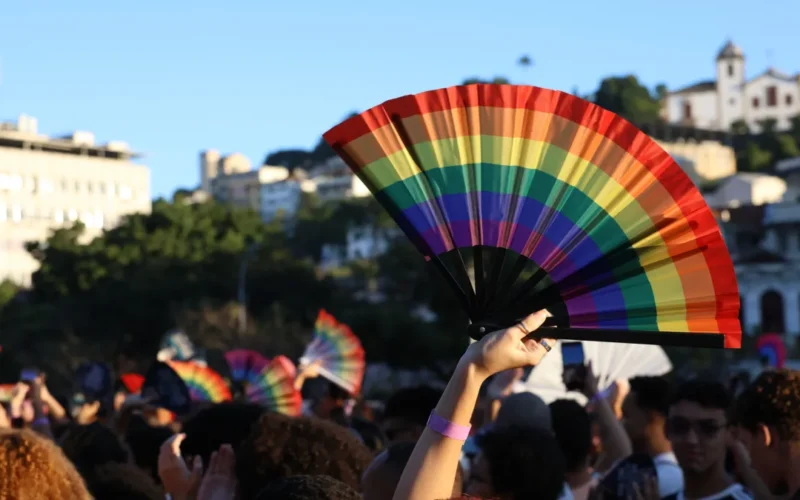 Parada LGBTQIA+ no Rio cobra mais representação no Legislativo