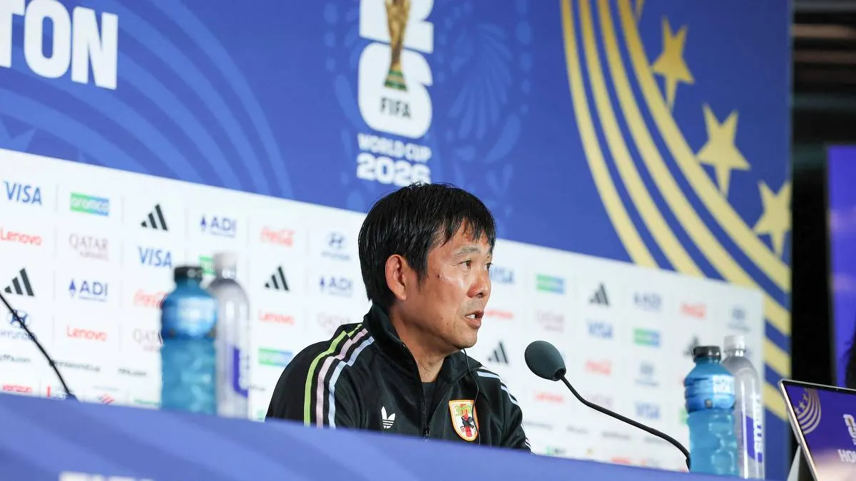 Técnico do Japão cita Zico e Falcão e vê chance de vencer Brasil