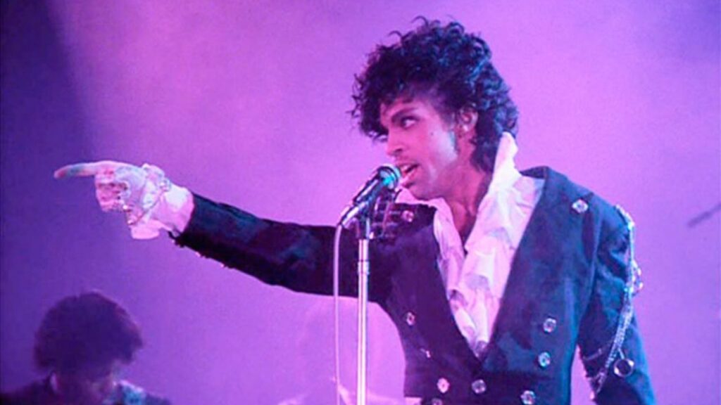 Prince: novo disco póstumo “Timeless” será lançado em agosto