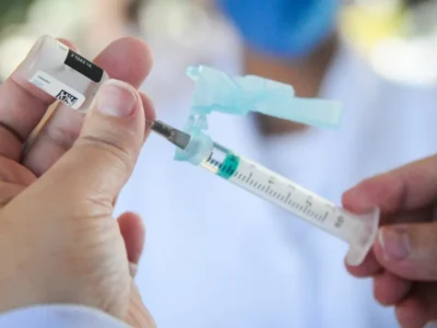 Saúde prorroga vacinação contra HPV para jovens de 15 a 19 anos