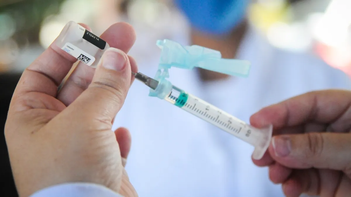 Saúde prorroga vacinação contra HPV para jovens de 15 a 19 anos