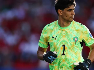 Bono rejeitou Canadá e enfrenta país natal pela 2ª vez na Copa