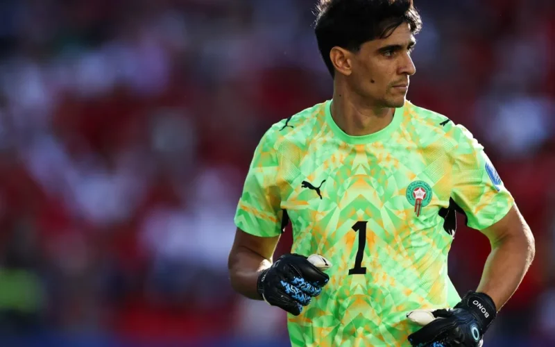 Bono rejeitou Canadá e enfrenta país natal pela 2ª vez na Copa