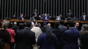 Big techs usam PL das Fake News contra regulação de mercado