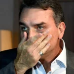 Flávio recorre ao STF contra proibição de visitas a Bolsonaro