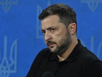 Zelensky demite ministro da Defesa após seis meses no cargo
