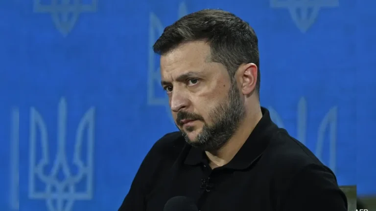 Zelensky demite ministro da Defesa após seis meses no cargo