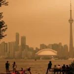 Fumaça de incêndios no Canadá cobre EUA e afeta milhões