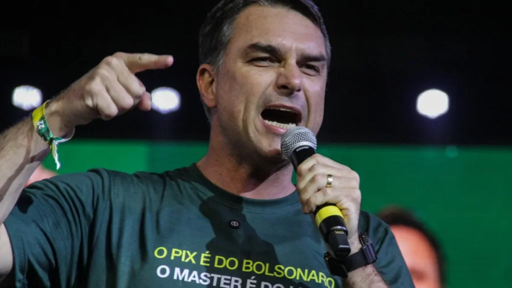 Flávio Bolsonaro espera apoio nacional de União-PP