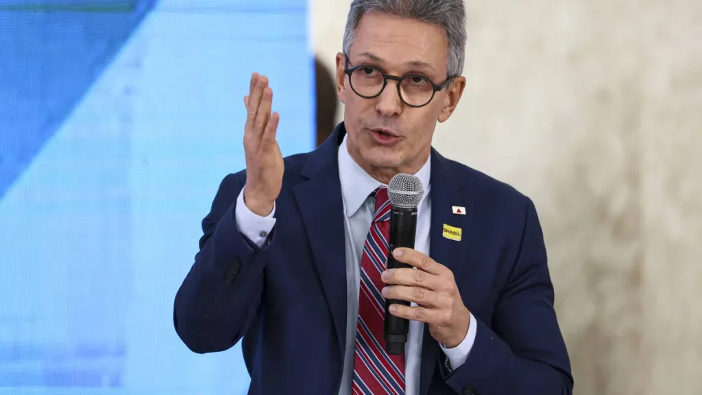 Zema defende voto impresso para aumentar confiabilidade das urnas
