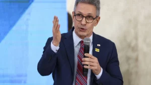 Zema defende voto impresso para aumentar confiabilidade das urnas