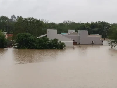 Chuva no RS: 1.200 desabrigados e 194 cidades com danos