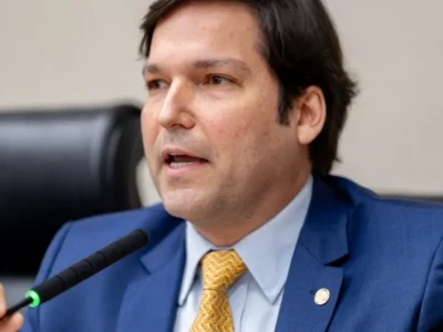 Projeto cria programa de emprego para mães solo no DF