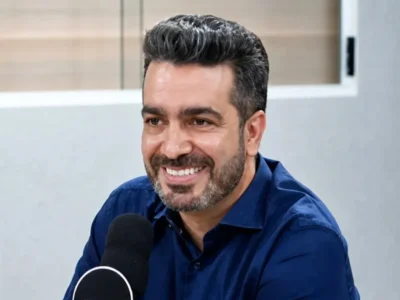 Pré-candidato promete iPhone de graça para quem fizer curso