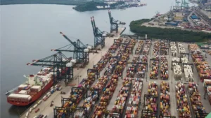Alta de exportações reduz déficit da conta corrente, diz BC