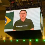 Defesa de Flávio diz ao TSE que vídeo com IA de Bolsonaro é lícito