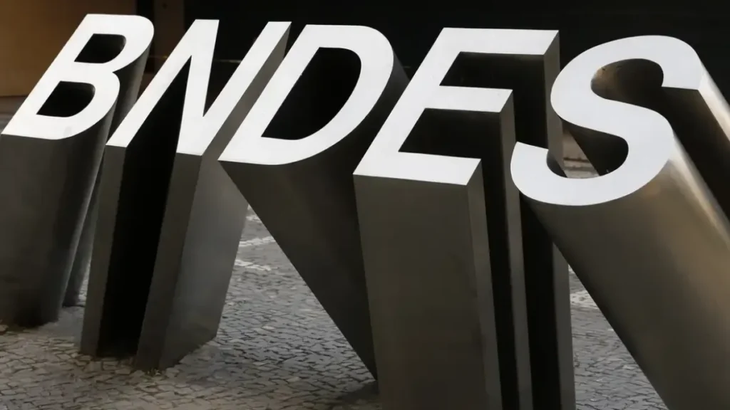 BNDES aprova R$ 20 bilhões para renovação de frotas de ônibus