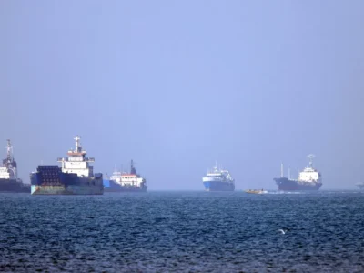 Irã e Omã avançam em acordo de navegação no Estreito de Ormuz