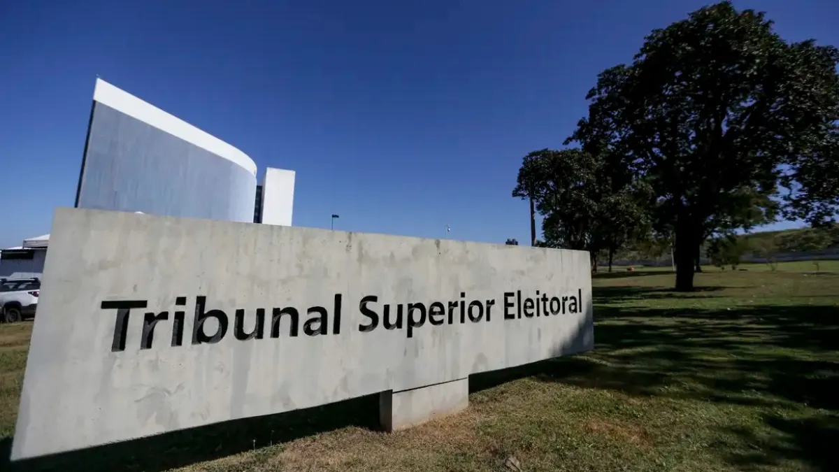TSE cria conselho para monitorar IA e desinformação nas eleições