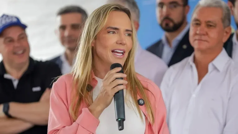 DF: Celina Leão troca comando da Educação após queda no Ideb