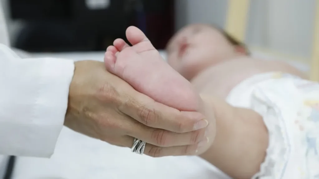 Atraso no teste do pezinho adia diagnóstico e tratamento da AME no Brasil