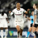 Fluminense vence Botafogo e segue vivo na luta pelo G-8
