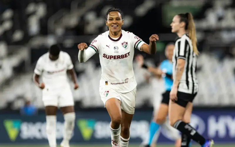 Fluminense vence Botafogo e segue vivo na luta pelo G-8