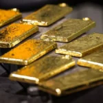Ouro sobe e supera US$ 4.440 com foco no Fed