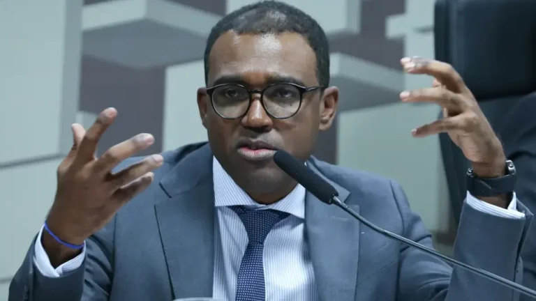 Diretor do BC revela à PF temor de vazamentos na liquidação do Master