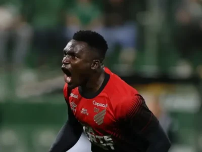 Athletico-PR empata com Bragantino e fica longe do líder